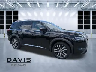Nissan Pathfinder 2025 AWD Platinum 4 puertas SUV