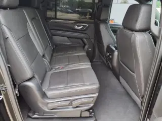 Chevrolet Suburban 2022 4x4 LT 4 puertas SUV