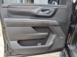 Chevrolet Suburban 2022 4x4 LT 4 puertas SUV