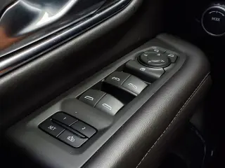Chevrolet Suburban 2022 4x4 LT 4 puertas SUV