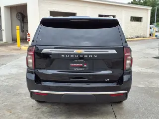 Chevrolet Suburban 2022 4x4 LT 4 puertas SUV