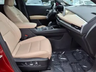 Cadillac XT4 2024 4x4 Premium Luxury 4 puertas Crossover