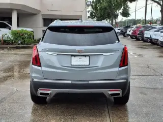 Cadillac XT5 2023 Premium Luxury 4 puertas SUV