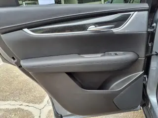 Cadillac XT5 2021 Premium Luxury 4 puertas SUV