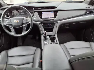 Cadillac XT5 2024 Premium Lujo 4 puertas SUV