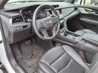 Cadillac XT5 2024 Premium Lujo 4 puertas SUV