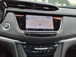 Cadillac XT5 2024 Premium Lujo 4 puertas SUV