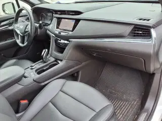 Cadillac XT5 2024 Premium Lujo 4 puertas SUV