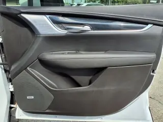 Cadillac XT5 2024 Premium Luxury 4 puertas SUV