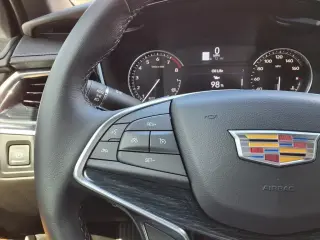 Cadillac XT5 2024 Premium Luxury 4 puertas SUV