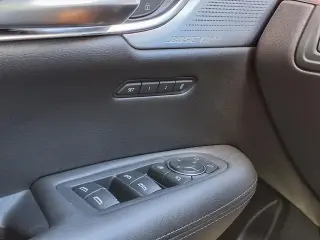 Cadillac XT5 2024 Premium Luxury 4 puertas SUV