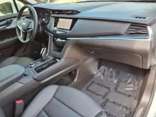 Cadillac XT5 2024 Premium Luxury 4 puertas SUV