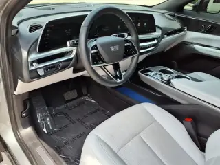 Cadillac LYRIQ 2024 Sport 1 4 puertas SUV
