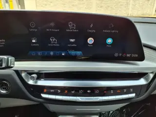 Cadillac LYRIQ 2024 Sport 1 4 puertas SUV