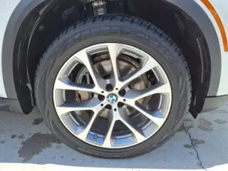 Vehículo de Actividad Deportiva BMW X5 2024 AWD xDrive40i 4 puertas