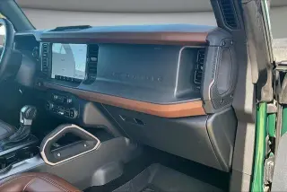 Ford Bronco 2024 4x4 Outer Banks 4 puertas SUV