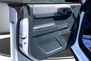Ford Bronco 2024 4x4 Black Diamond 4 puertas SUV