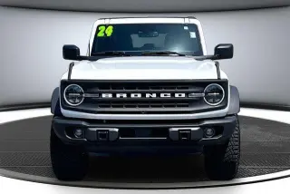 Ford Bronco 2024 4x4 Black Diamond 4 puertas SUV