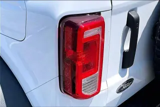 Ford Bronco 2024 4x4 Black Diamond 4 puertas SUV