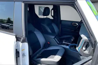 Ford Bronco 2024 4x4 Black Diamond 4 puertas SUV