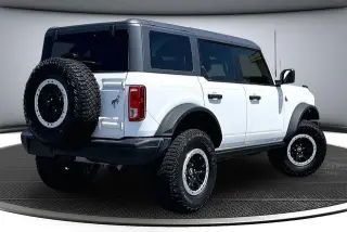 Ford Bronco 2024 4x4 Black Diamond 4 puertas SUV