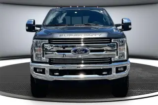 Ford F-350 Super Duty 2019 4x4 Lariat Cabina Crew 4 puertas 8 pies LB SRW Pickup