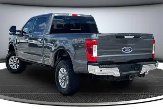 Ford F-350 Super Duty 2019 4x4 Lariat Cabina Crew 4 puertas 8 pies LB SRW Pickup