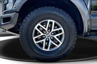 Ford F-150 2018 4x4 Raptor 4 puertas SuperCrew 5.5 pies. Caja corta