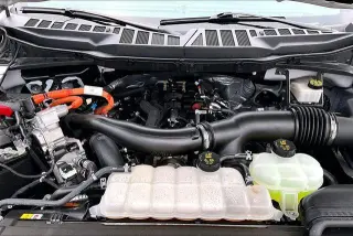 Ford F-150 2024 4x4 XLT 4 puertas SuperCrew 6.5 pies SB