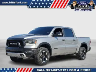 Ram 1500 2022 4x4 Rebel 4 puertas Cabina Crew 5.6 pies. Pickup SB