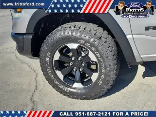 Ram 1500 2022 4x4 Rebel 4 puertas Cabina Crew 5.6 pies. Pickup SB