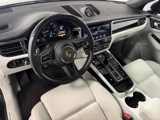 Porsche Macan 2023 AWD T 4 puertas SUV