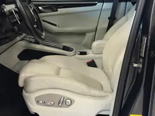 Porsche Macan 2023 AWD T 4 puertas SUV