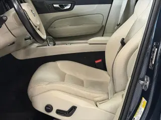 Volvo XC60 2022 AWD B5 Momentum 4 puertas SUV