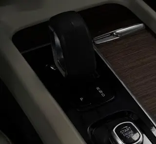 Volvo XC60 2022 AWD B5 Momentum 4 puertas SUV