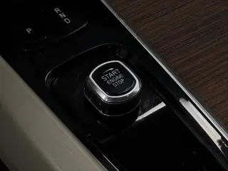Volvo XC60 2022 AWD B5 Momentum 4 puertas SUV