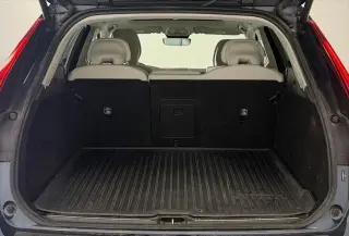 Volvo XC60 2022 AWD B5 Momentum 4 puertas SUV