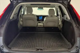 Volvo XC60 2022 AWD B5 Momentum 4 puertas SUV