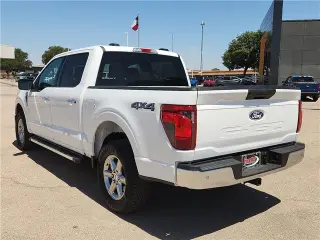 Ford F-150 2025 4x4 XLT 4 puertas SuperCrew 5.5 pies SB
