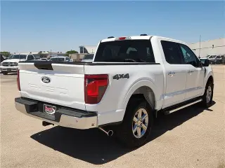 Ford F-150 2025 4x4 XLT 4 puertas SuperCrew 5.5 pies SB