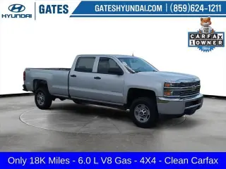 Chevrolet Silverado 2500HD 2017 4x4 Camioneta de Trabajo 4 puertas Cabina Crew SB