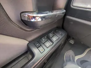 Chevrolet Silverado 2500HD 2017 4x4 Camioneta de Trabajo 4 puertas Cabina Crew SB