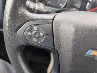 Chevrolet Silverado 2500HD 2018 4x4 Camioneta de Trabajo 4 puertas Cabina Crew SB