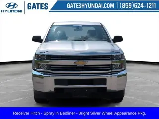 Chevrolet Silverado 2500HD 2018 4x4 Camioneta de Trabajo 4 puertas Cabina Crew SB