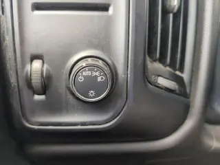 Chevrolet Silverado 3500HD 2017 4x4 Camioneta de Trabajo 4 puertas Cabina Crew SRW