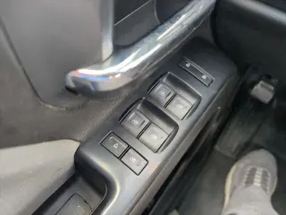 Chevrolet Silverado 3500HD 2017 4x4 Camioneta de Trabajo 4 puertas Cabina Crew SRW