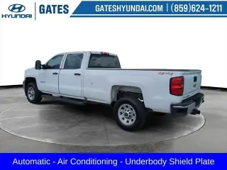 Chevrolet Silverado 3500HD 2017 4x4 Camioneta de Trabajo 4 puertas Cabina Crew SRW