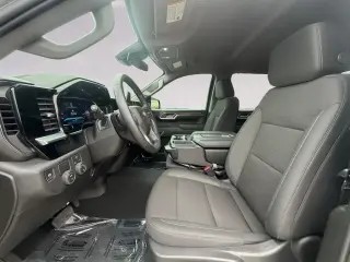 Chevrolet Silverado 1500 2026 4x2 LT 4 puertas Cabina Crew 6.6 pies. SB