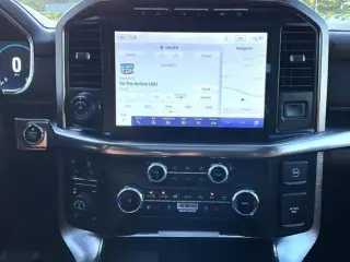 Ford F-150 2022 4x4 King Ranch 4 puertas SuperCrew 5.5 pies. SB