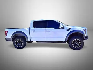 Ford F-150 2020 4x4 Raptor 4 puertas SuperCrew 5.5 pies. Caja corta